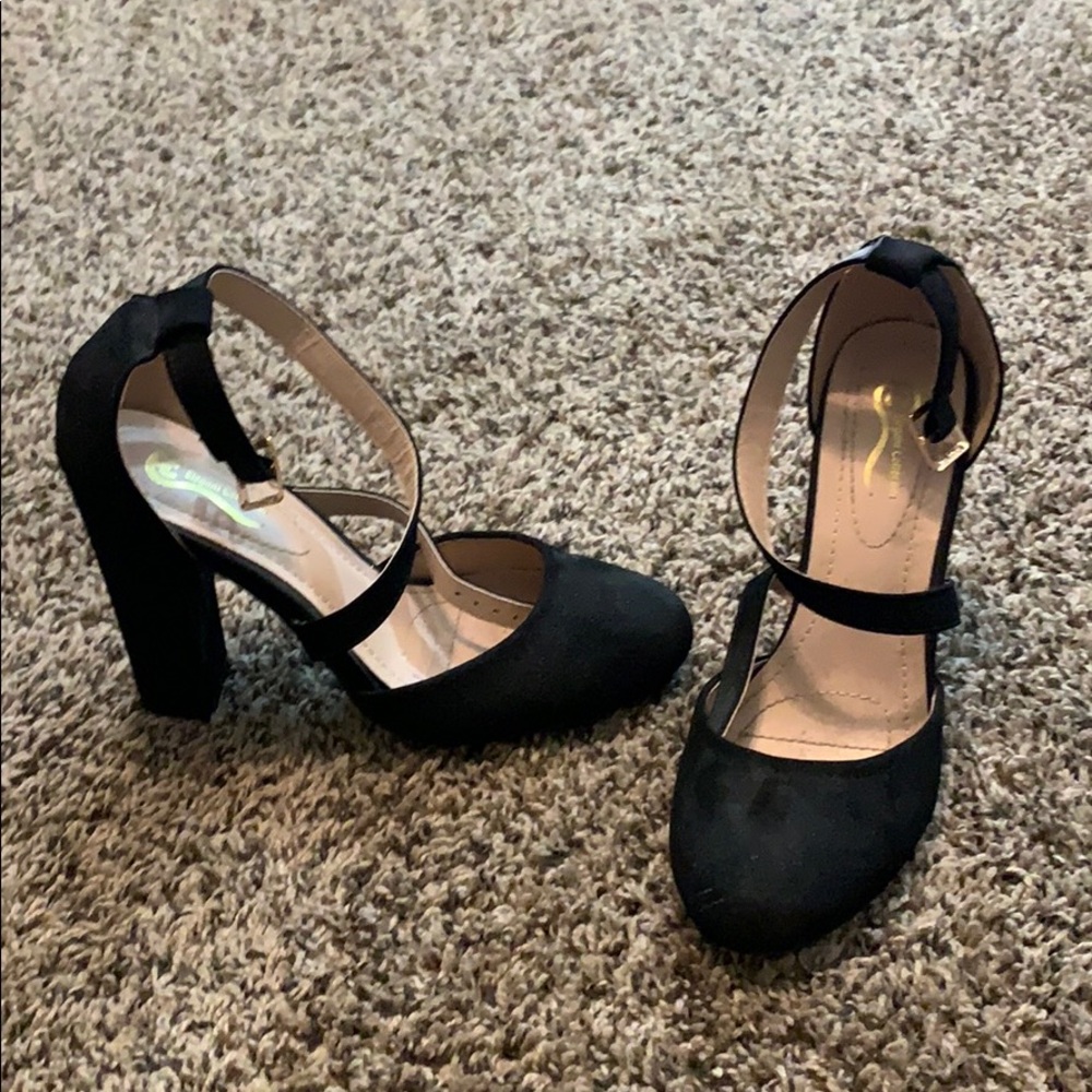 Shoes - Picture 2 of 2